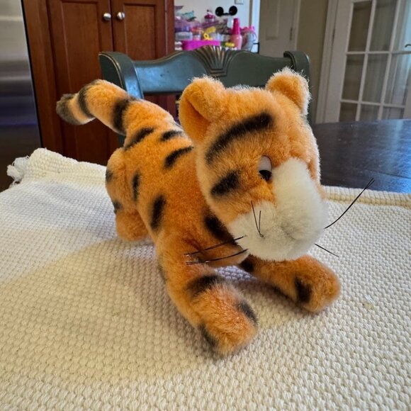 Gund Disney Classic Pooh TIGGER 10" Plush Stuffed Animal - Picture 1 of 7